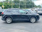 Thumbnail of 2016 Brilliant Black Crystal Pearl Coat Jeep Cherokee