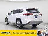 Thumbnail of 2023 White Toyota Highlander