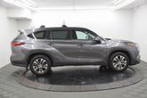 Thumbnail of 2022 Magnetic Gray Metallic Toyota Highlander