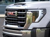 Thumbnail of 2025 Summit White GMC Sierra 3500