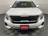 Thumbnail of 2023 Snow White Pearl Kia Seltos