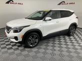 Thumbnail of 2023 Snow White Pearl Kia Seltos