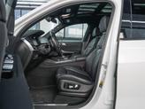 Thumbnail of 2022 Mineral White Metallic BMW X7