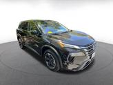 Photo of 2024 Super Black Nissan Rogue