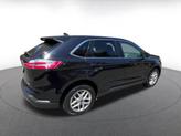 Thumbnail of 2024 Agate Black Metallic Ford Edge