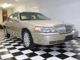 Thumbnail of 2004 LIGHT FRENCH SILK Lincoln Town Car