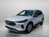 Thumbnail of 2025 Oxford White Ford Escape