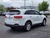 Thumbnail of 2016 Snow White Pearl Kia Sorento