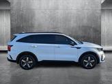 Thumbnail of 2022 Glacial White Pearl Kia Sorento