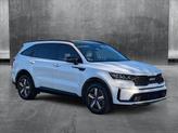 Thumbnail of 2022 Glacial White Pearl Kia Sorento
