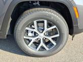 Thumbnail of 2025 Baltic Gray Metallic Clearcoat Jeep Grand Cherokee