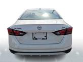Thumbnail of 2023 Pearl White Tricoat Nissan Altima