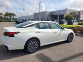 Thumbnail of 2023 Pearl White Tricoat Nissan Altima