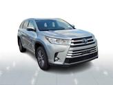 Thumbnail of 2018 Celestial Silver Metallic Toyota Highlander Hybrid
