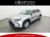 Photo of 2025 Celestial Silver Metallic Toyota Highlander