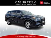 Photo of 2024 Midnight Black Metallic Toyota Highlander