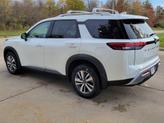 Thumbnail of 2025 Everest White Pearl Tricoat Nissan Pathfinder