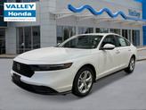 Photo of 2025 Platinum White Pearl Honda Accord