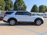 Thumbnail of 2021 Iconic Silver Metallic Ford Explorer