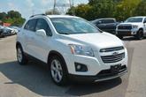 Thumbnail of 2016 White Pearl Tricoat Chevrolet Trax