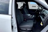 Thumbnail of 2025 White RAM 3500