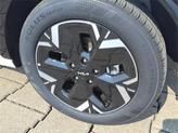 Thumbnail of 2025 Snow White Pearl Kia Niro EV