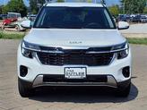 Thumbnail of 2026 Snow White Pearl Kia Seltos