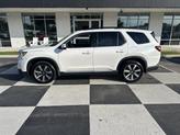 Photo of 2025 Platinum White Pearl Honda Pilot