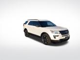 Thumbnail of 2019 White Platinum Ford Explorer