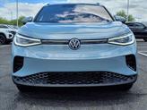 Thumbnail of 2025 arctic blue metallic Volkswagen ID.4