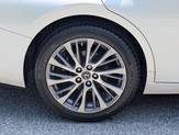 Thumbnail of 2021 Eminent White Pearl Lexus ES 350