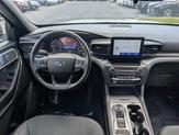 Thumbnail of 2020 Oxford White Ford Explorer