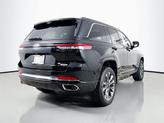 Thumbnail of 2025 Diamond Black Crystal Pearlcoat Jeep Grand Cherokee