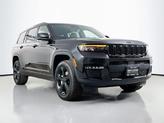 Photo of 2025 Diamond Black Crystal Pearlcoat Jeep Grand Cherokee L