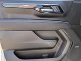 Thumbnail of 2025 Iridescent Pearl Tricoat Chevrolet Suburban