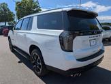 Thumbnail of 2025 Iridescent Pearl Tricoat Chevrolet Suburban