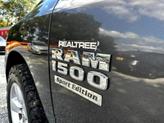 Thumbnail of 2016 Brilliant Black Crystal Pearlcoat RAM 1500
