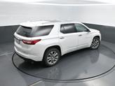 Thumbnail of 2020 Iridescent Pearl Tricoat Chevrolet Traverse