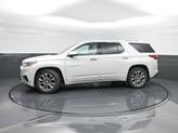 Photo of 2020 Iridescent Pearl Tricoat Chevrolet Traverse