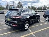 Thumbnail of 2022 Diamond Black Crystal Pearlcoat Jeep Grand Cherokee