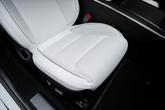 Thumbnail of 2022 Pearl White Multi-Coat Tesla Model S