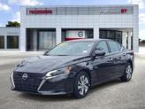 Thumbnail of 2025 Black Nissan Altima