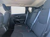 Thumbnail of 2019 Bright White Clearcoat Jeep Cherokee