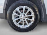 Thumbnail of 2019 Bright White Clearcoat Jeep Cherokee