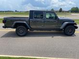 Thumbnail of 2025 Granite Crystal Clearcoat Metallic Jeep Gladiator