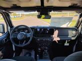 Thumbnail of 2025 Bright White Clearcoat Jeep Gladiator