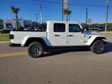 Thumbnail of 2025 Bright White Clearcoat Jeep Gladiator