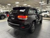 Thumbnail of 2022 Diamond Black Crystal Pearlcoat Jeep Grand Cherokee