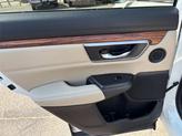 Thumbnail of 2018 White Diamond Pearl Honda CR-V