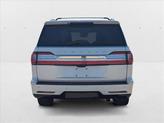 Thumbnail of 2018 White Platinum Metallic Tri-Coat Lincoln Navigator